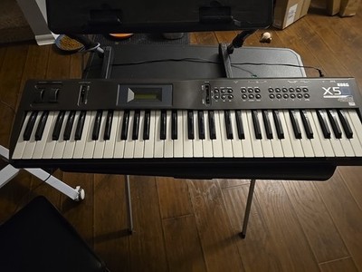 KORG X5D Music Synthesizer Keyboard Organ Piano 61 Key Without Stand Audio Gear