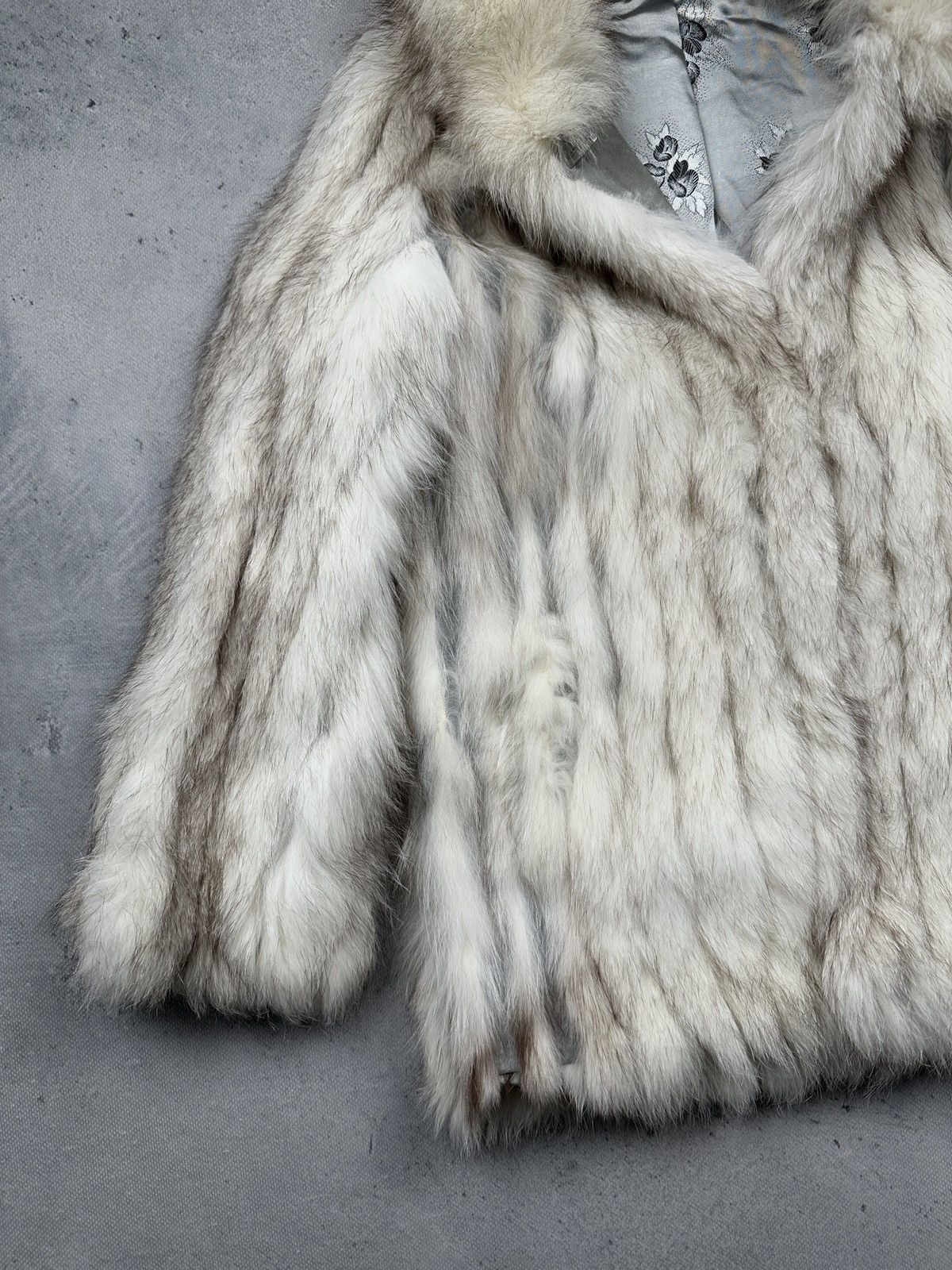 Vintage Saga Fox Real Fur Coat Ivory Grey Luxury Jacket 80s image 6
