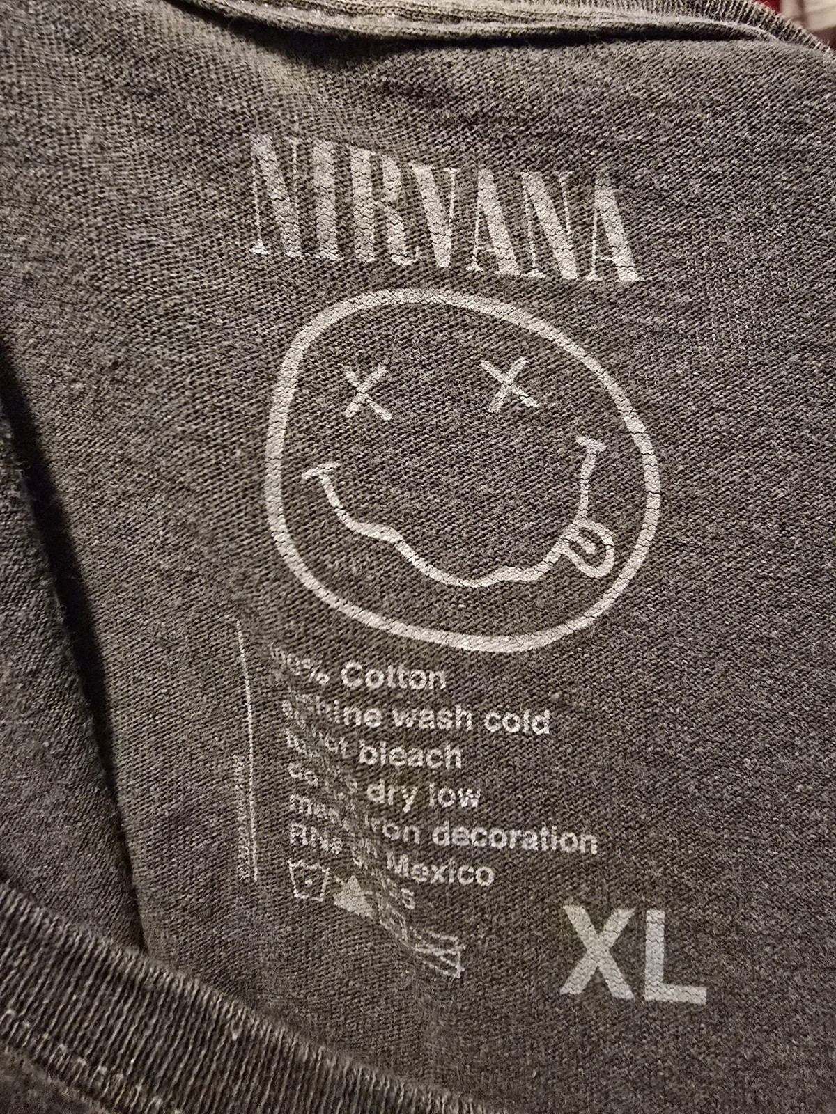 Nirvana Official Nevermind Distressed Graphic Gra… - image 2