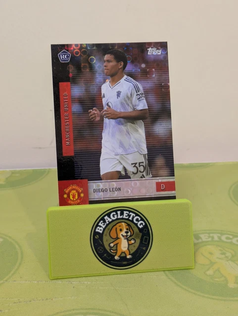 2025/26 Topps Manchester United Team Set Diego Leon Base Halo Rookie