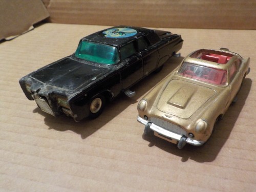 Corgi 1:36 AMC Hornet James Bond, Modellino Diecast In Metallo E Plastica, Edizione 2018