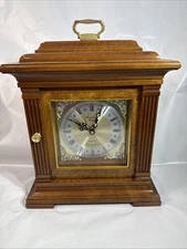 Strausbourg Manor Quartz 16" x 12" x 6.5" Bracket Table Mantle Clock WORKING 