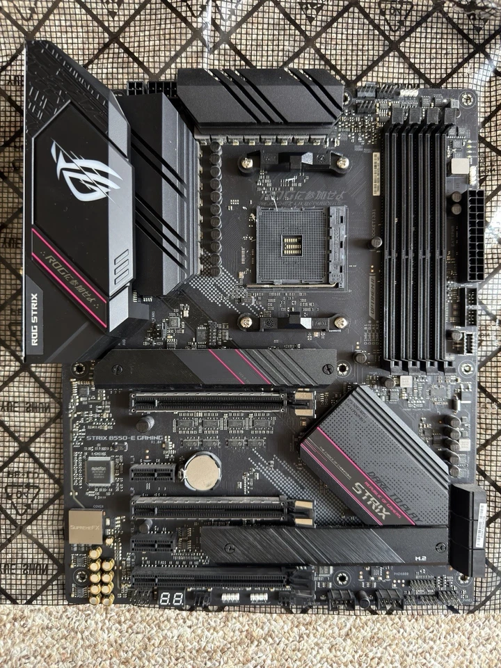 ASUS ROG Strix B550-E Gaming WiFi – ATX Mainboard – AM4 – Top Zustand