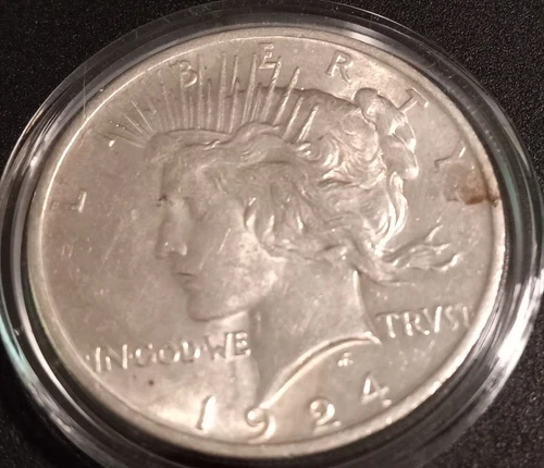 1924 P Peace Dollar 90% Silver AU excellent unclean condition in protective case
