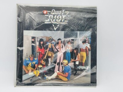 美品 Quiet Riot アルバム レコード 静かなる暴動 クワイエット・ライオット「静かなる暴動」LPレコード / リサイクル