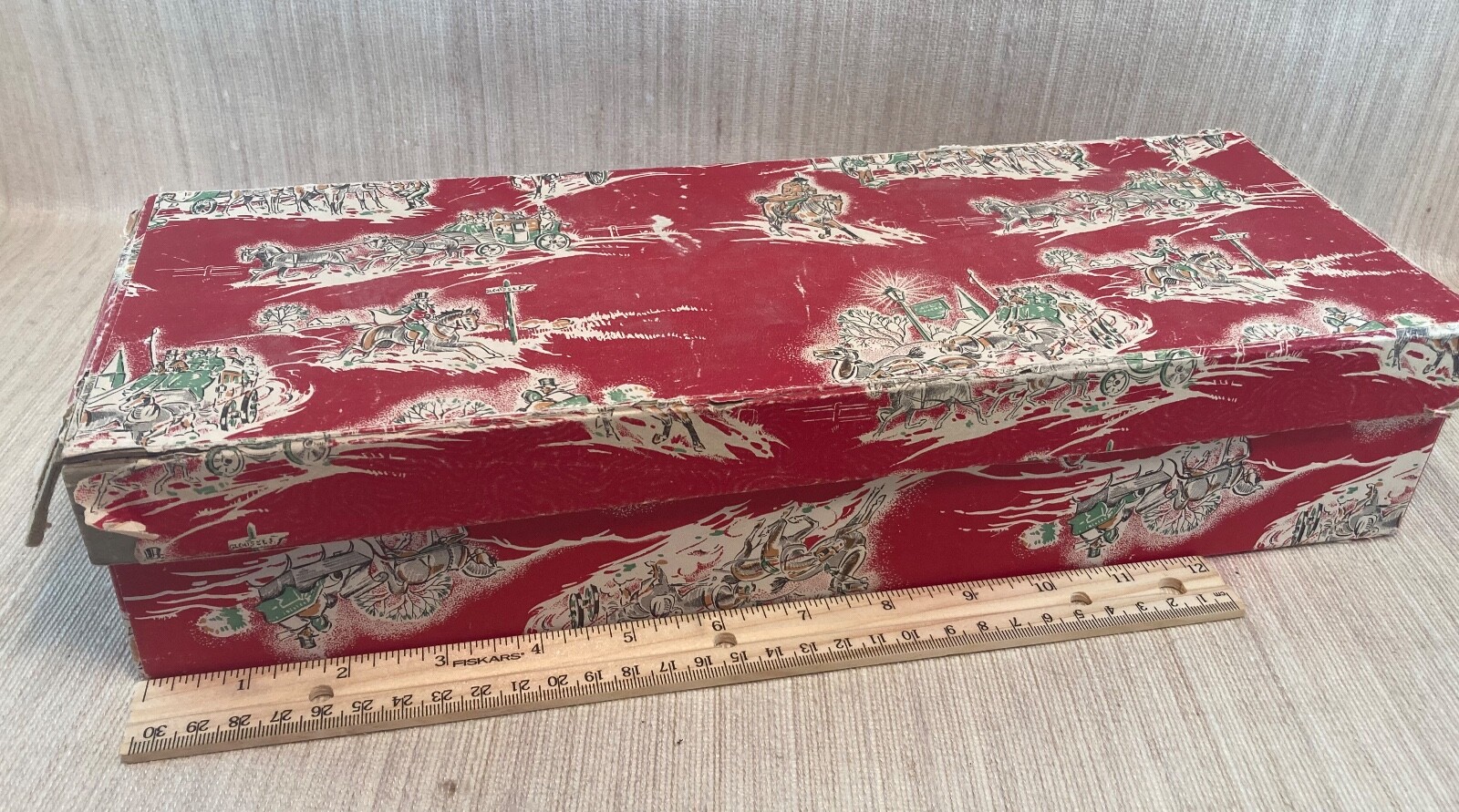 Vintage Sewing Notions, Embroidery Floss, Hooks, Needles, Thread, Etc in Old Box