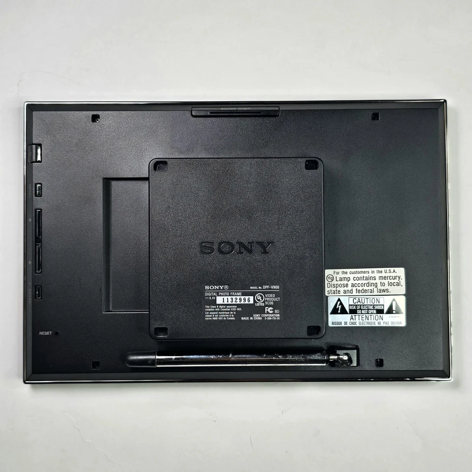 Sony DPF-V900 Black 9-Inch LCD Screen Built-In 512MB Memory Digital Photo Frame - Image 2 of 4