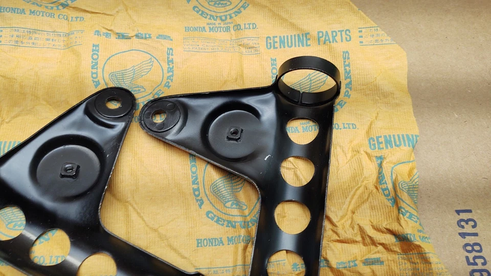 Juego de montaje de soporte de faros Honda 350 SL SL350 SPORT K nunca usado NOS 1970 1971 Foto 4 de 4