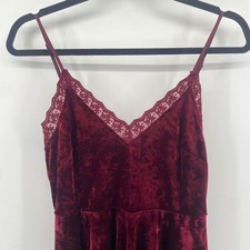 Forever 21 Velvet Mini Dress Womens Medium Burgundy Lace Trim Fit Flare Holiday