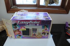 Vintage1990 Easy Bake Oven Toy From Kenner 15680 Stored In Original Box