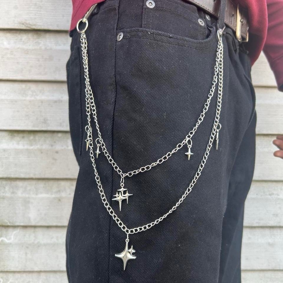 90s 00s VANDALIZE wallet chain ×2 90s 00s VANDALIZE wallet chain ×2 Wallet Chains Are Cool Again | Vogue