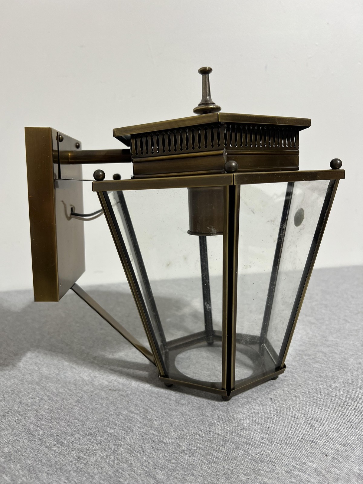 Vintage Hinkley Lighting 1166 Outdoor Sconce Solid Brass Olde Bronze Porch Light