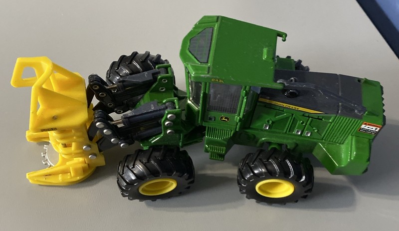 John Deere Feller Buncher Heavy Metal Toy