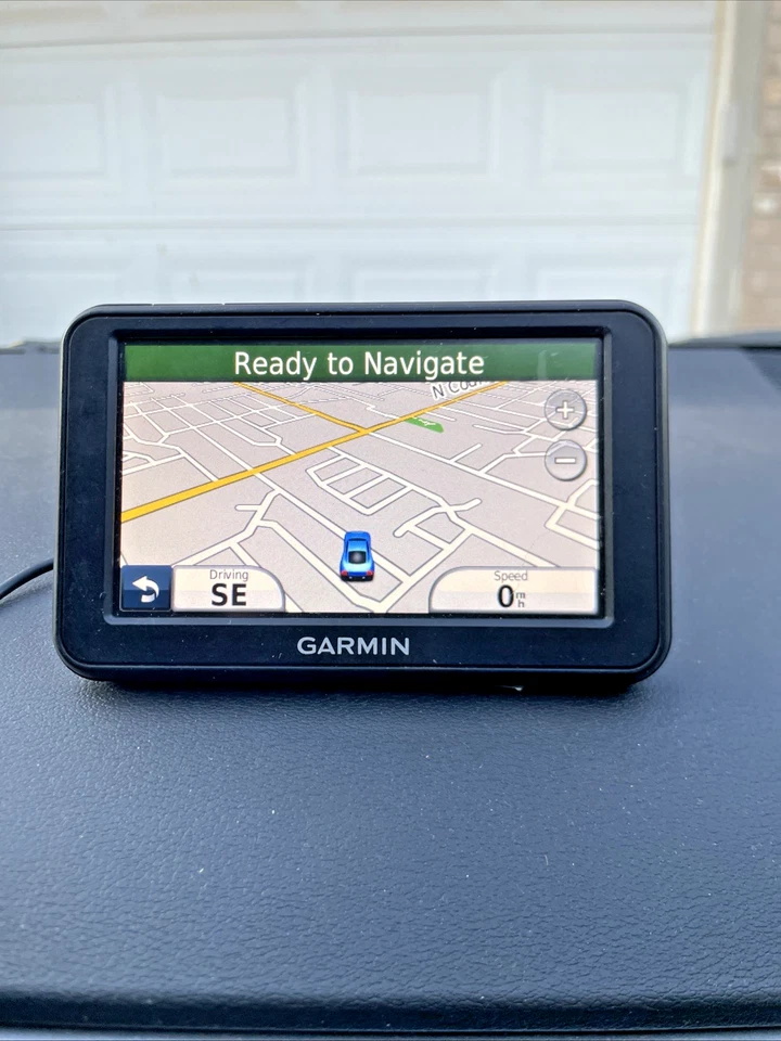 GPS Garmin Nuvi 40LM 4.3" Display GPS North America Maps  - Image 2 of 3