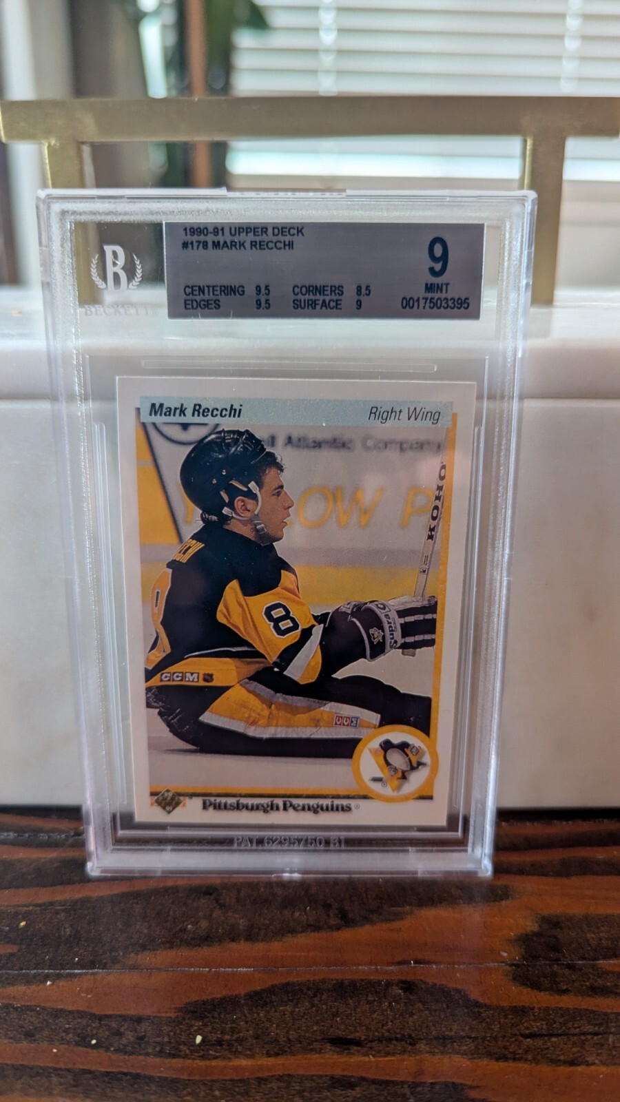 1990 Upper Deck #178 ⭐Mark Recchi Rookie⭐ Pittsburgh Penguins RC BGS Mint 9