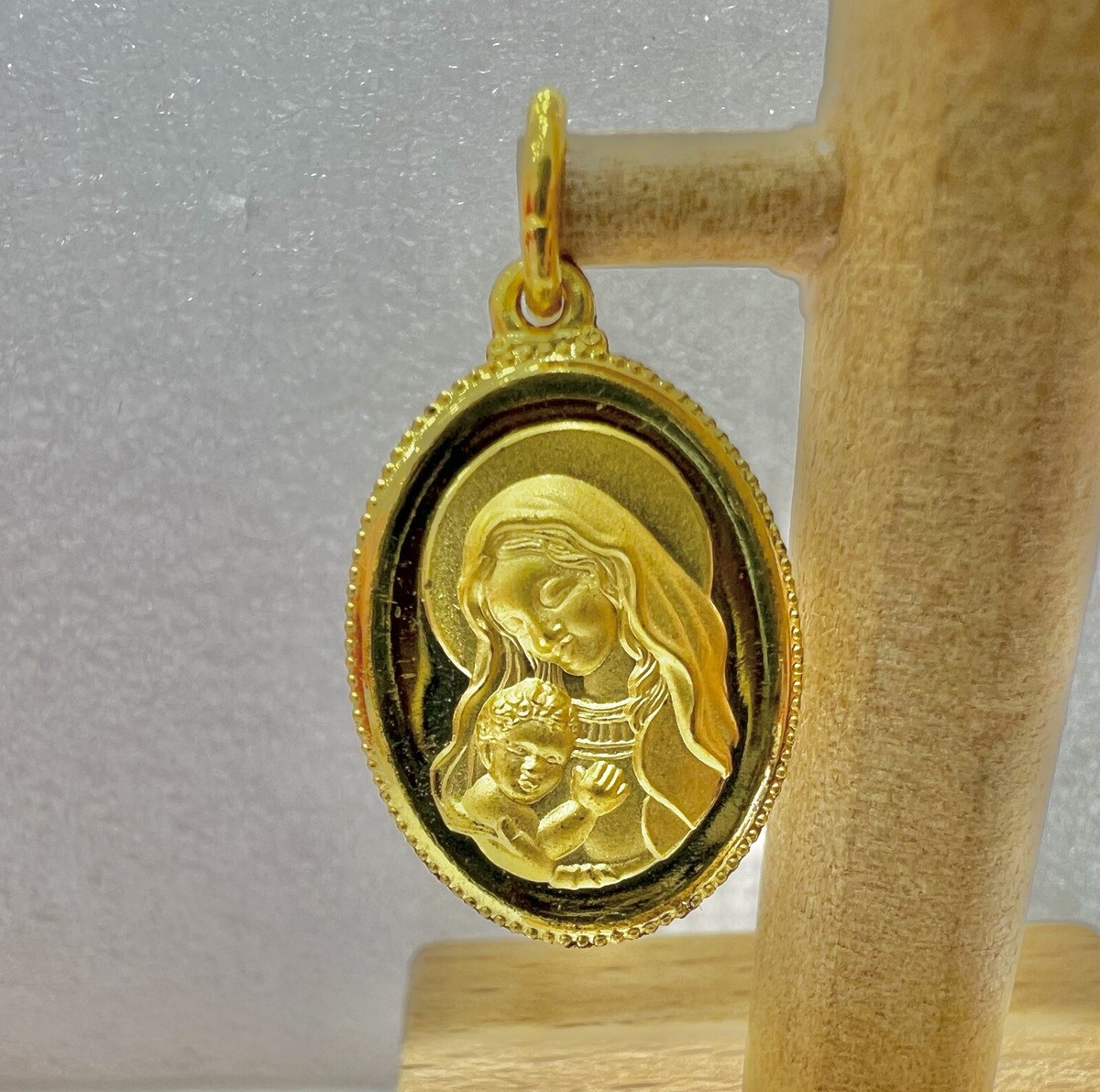 24K Solid Yellow Gold Virgin Mary with Baby Oval Shape Pendant | eBay