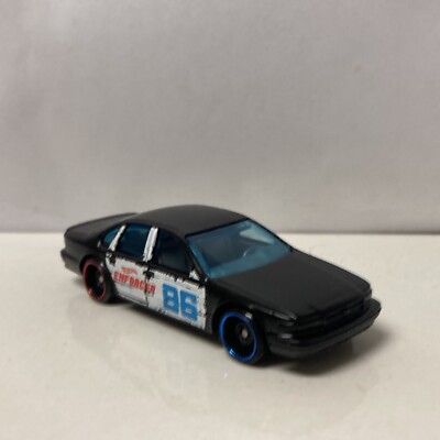 ミニカー 1996 CHEVY INPARA s-l400.jpg