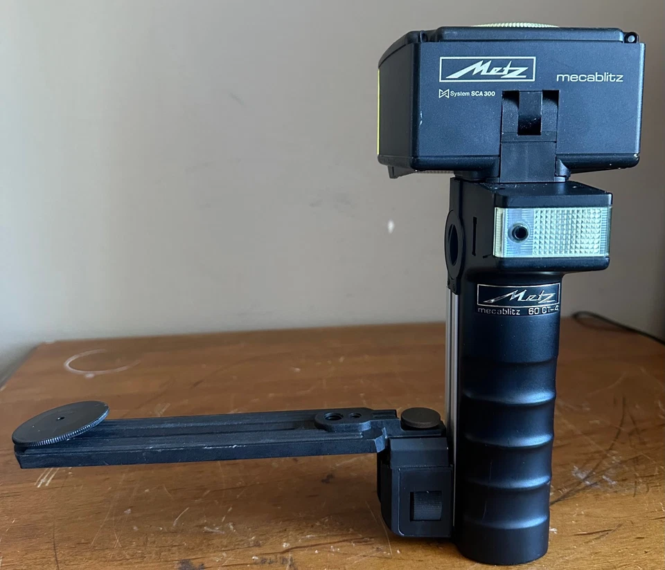 Metz Mecablitz System 60 CT-4 Handle Mount w/ SCA 300 Outfit Pro Flash - Image 4 of 4