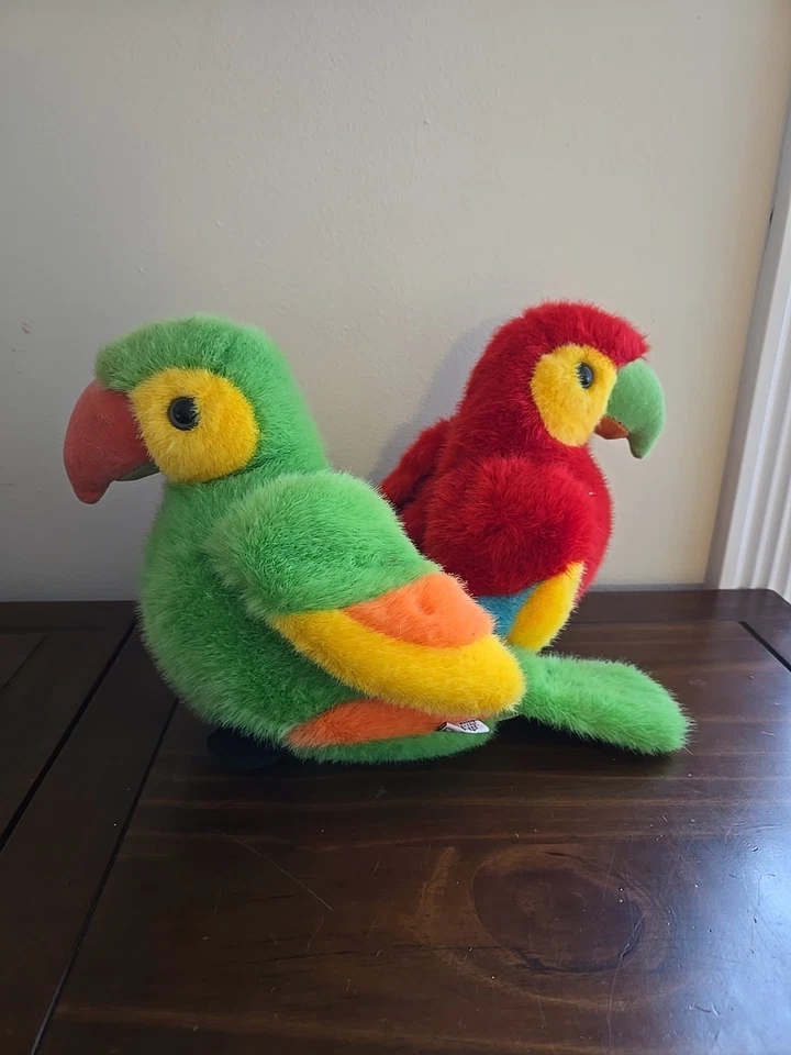 1988 Vintage GUND Gabby Parrots Red Green Plush Stuffed Animal 9" Birds  - Image 2 of 4