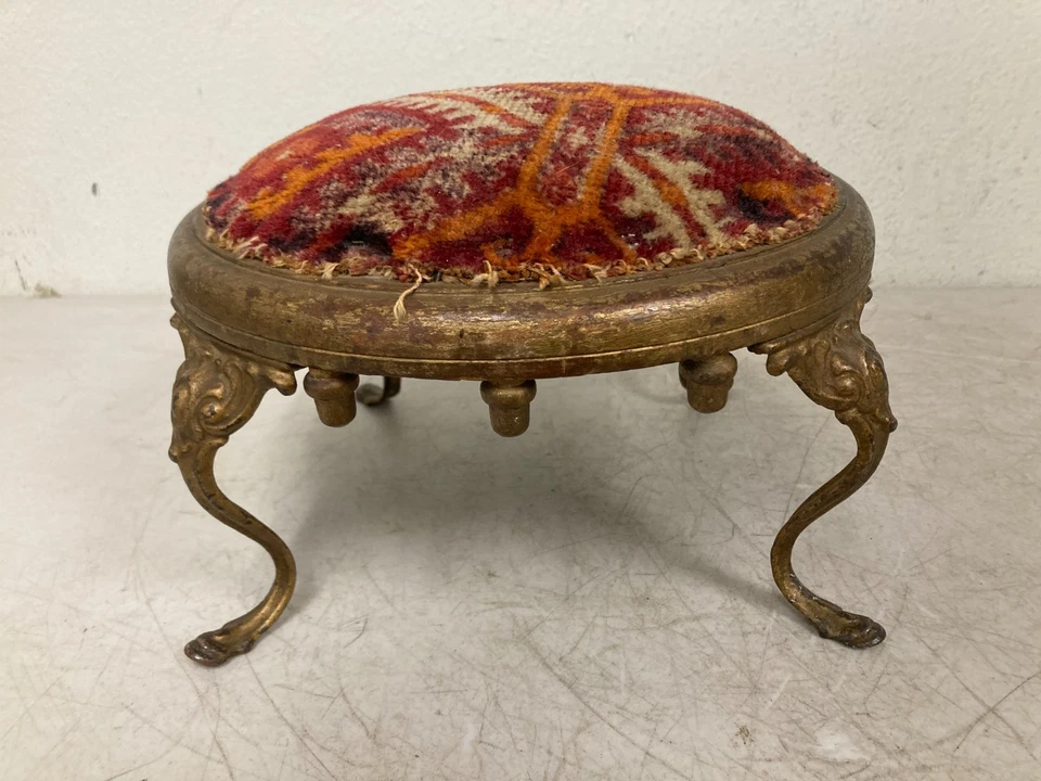 Vtg Petite Victorian Needlepoint Floral Foot Stool Foot Rest Gold Metal /Wood - Image 2 of 4