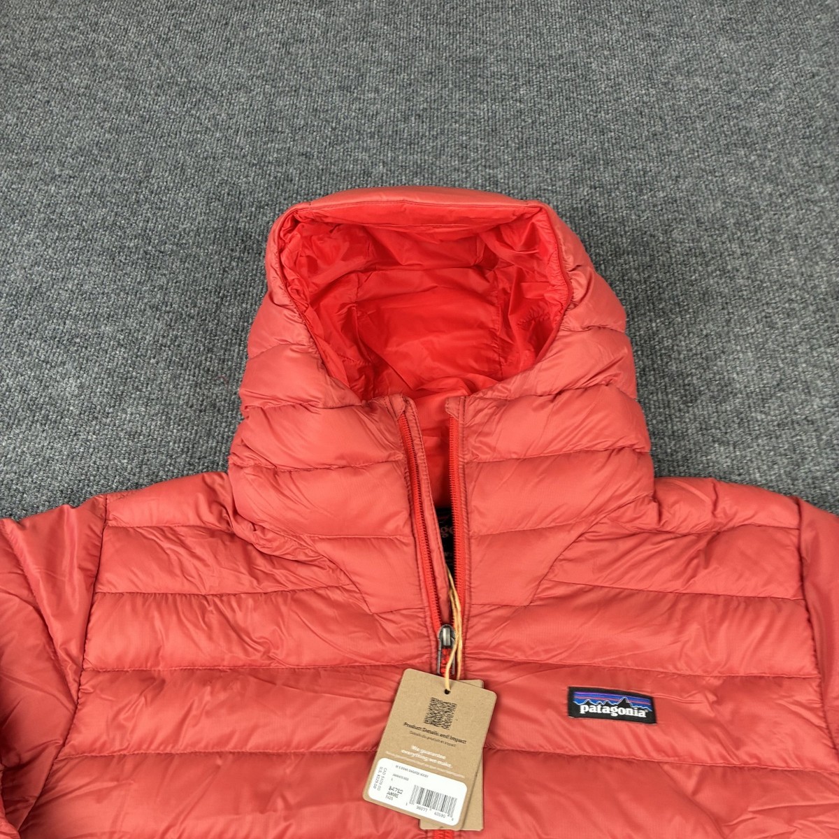 Patagonia Down Sweater Hoody Mens Large Amanita Red Jacket 84702