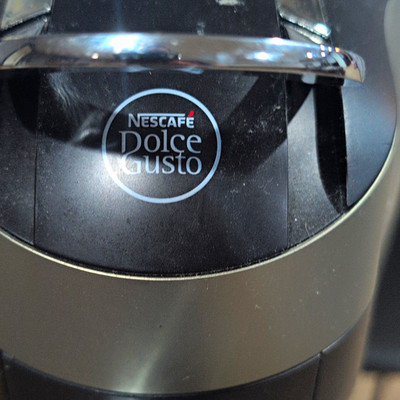 NESCAFÉ Dolce Gusto Esperta Capsule Espresso Machine Black/Silver, Drip Tray