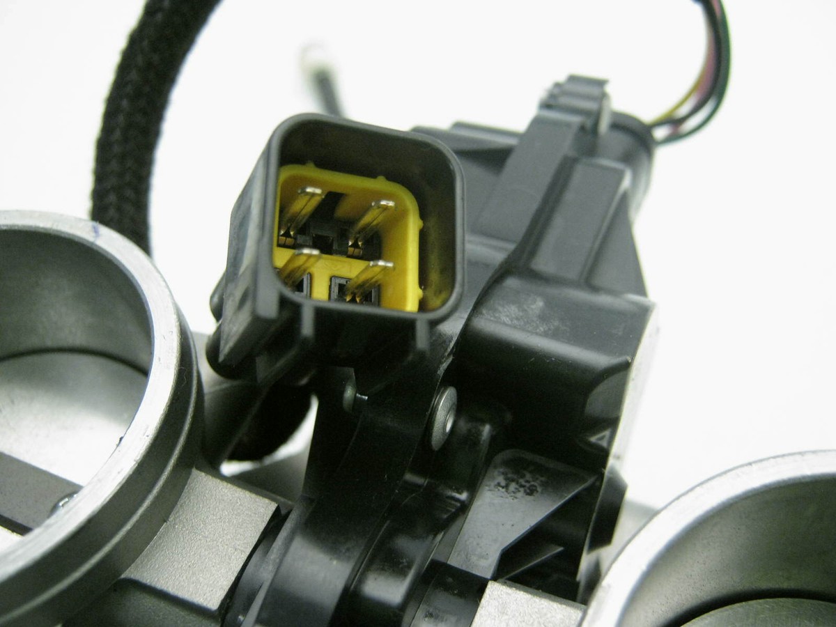 Kawasaki Z800 ZR800 ABS Throttle Body Assembly #B259 | OE