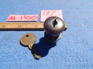 1939 Seeburg Classic Vogue Plaza Cabinet Lid Lock 17/16" Duo with M 1100 key