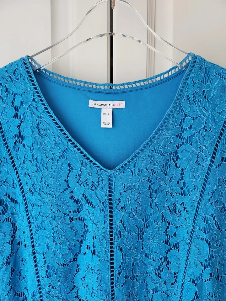 Blusa Isaac Mizrahi Live XL Azul Turquesa Cuello en V Manga Corta Encaje Superposición Foto 3 de 4