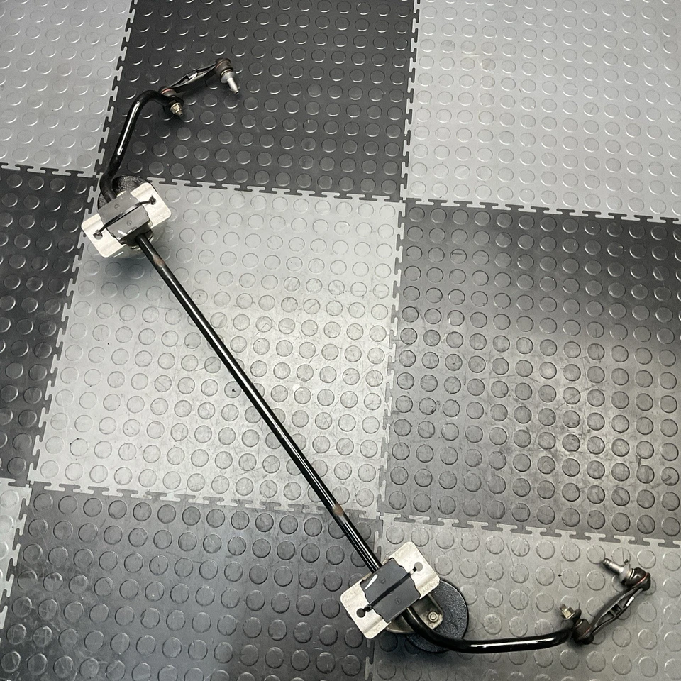 Barra estabilizadora trasera BMW 750i 2009-2015 OEM Foto 2 de 4