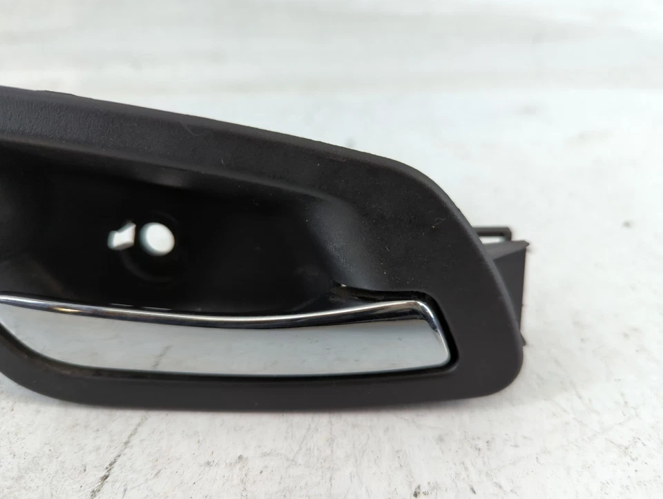 2005-2010 Pontiac G6 Passenger Front Right Door Handle Exterior Assembly J36BE - Image 3 of 4