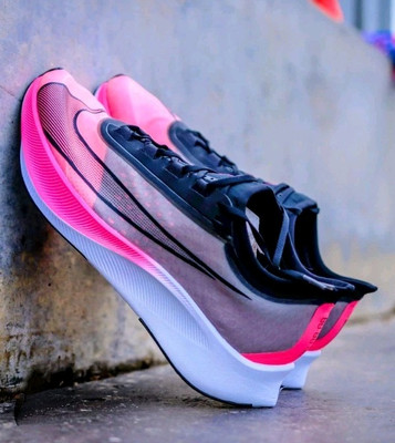 Size 12 - Nike Zoom Fly 3 ''Pink Blast'' Nike React Foam/Vapor Weave/ AT8240-600