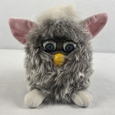 Vintage 1998 Tiger Electronics Furby Model 70-800 Gray Owl / Wolf - Non-Working