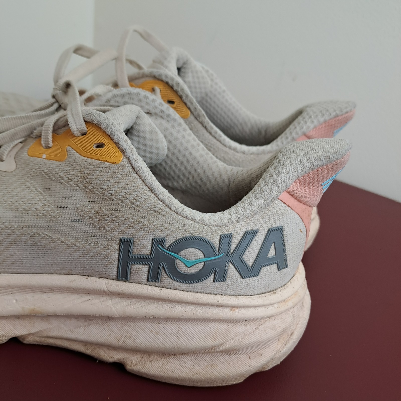 Hoka One One Clifton 9 Running Shoes Womens Size 9B Light Grey Trainer Sneakers thumbnail 3