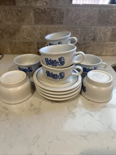 Pfaltzgraff Yorktowne, Coffee /Tea Cups And Saucers. Set of 8