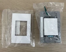 NEW Deako 1-Gang Backplate & Faceplate, Simple Rocker Switch, DS-BS1X-WHNL-UCQ