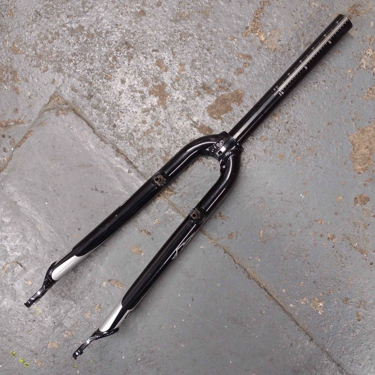 Horquilla de disco Kinesis CX 700c freno de disco o llanta recto 1 1/8" dirección 100 mm QR