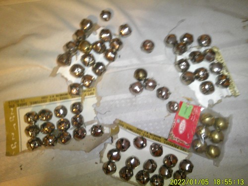 COLLECTION OF OVER 60 OLDER SMALL METAL JIMGLE BELLS FOR CRAFTS