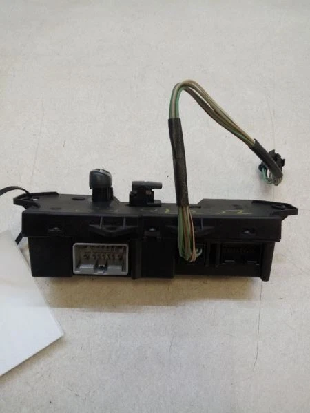 2007 CHRYSLER PACIFICA ПАССАЖИРСКАЯ ПРАВАЯ ДВЕРЬ ПЕРЕКЛЮЧАТЕЛЬ УПРАВЛЕНИЯ ОКНОМ OEM Б/У  - Изображение 2 из 4