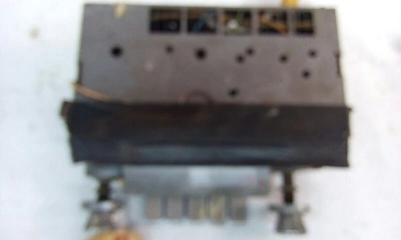 Radio Pontiac 69-70 modelo 92BP86 Foto 2 de 4