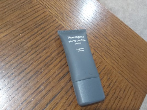 Neutrogena ORIGINAL Shine Control Primer w/ Rice Protein Complex 30ml 1oz NEW - Picture 1 of 2