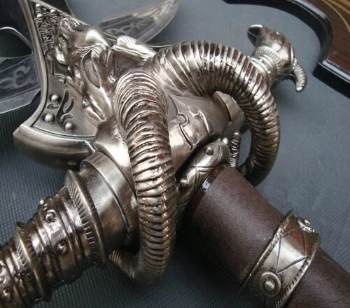 S1703 JUEGO ANIME WOW FROSTMOURNE ARTHAS MENETHIL ESPADA 1:1 CON PLACA LISA 47" Foto 3 de 4