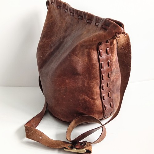 Vintage rustikale handgefertigte Echtleder Herren Umhängetasche 32 cm hoch 21 Durchmesser