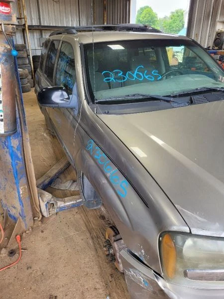 Frenos traseros para 02-09 ENVOY 1938238 Foto 3 de 4