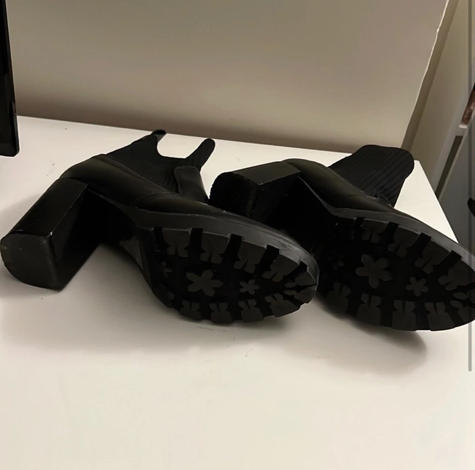 Catherines 黑色靴子 9 码全新 — 第 2/2 张图片