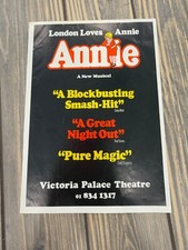 London Loves Annie Musical Program Victoria Palace Theatre Vintage Collectible B