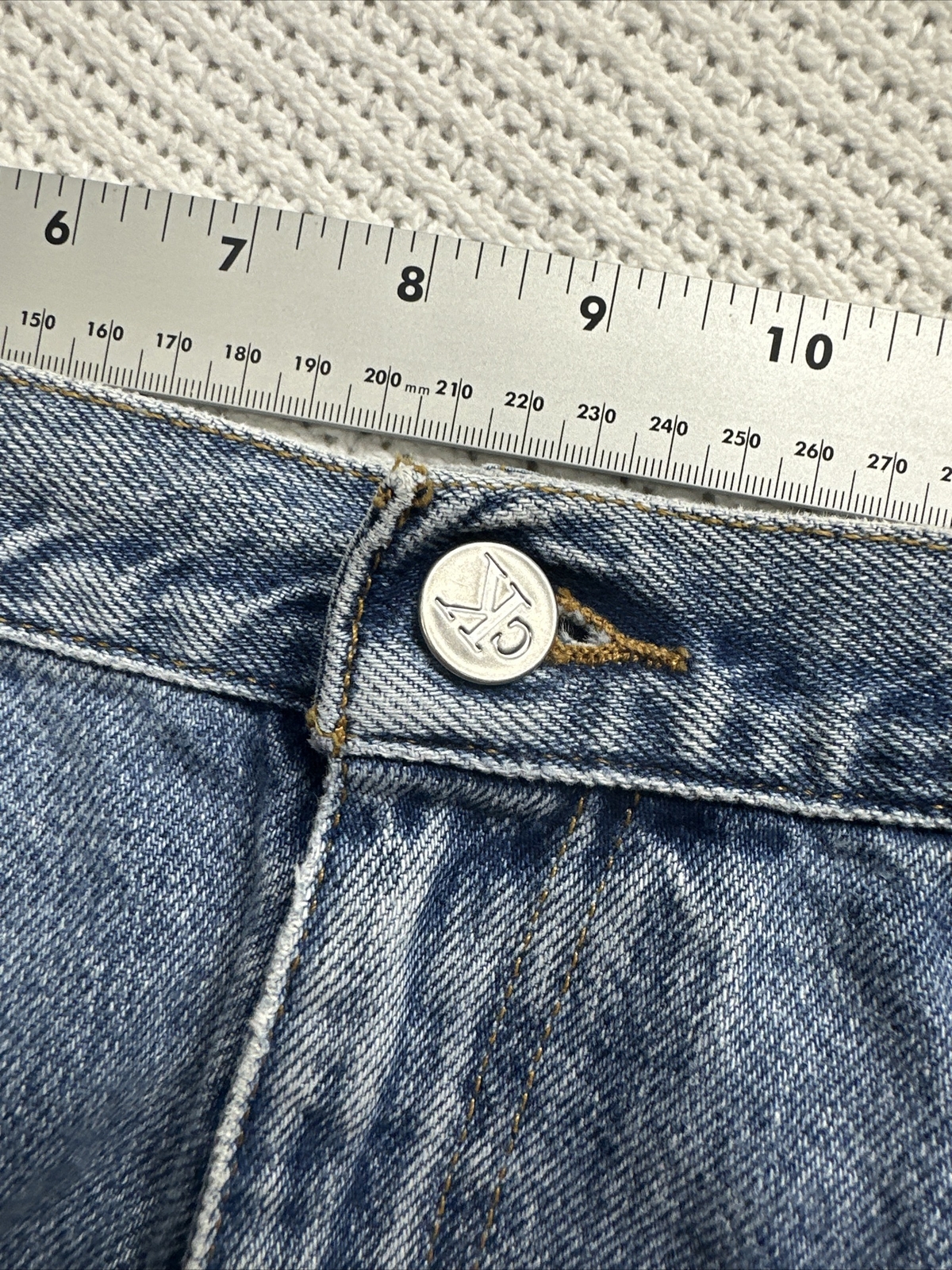 Vintage Calvin Klein “Basic Cuff Shorts” Women 14… - image 8