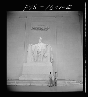 Washington DC Lincoln Memorial Negro Boys Admiring Statue 1942 Spring