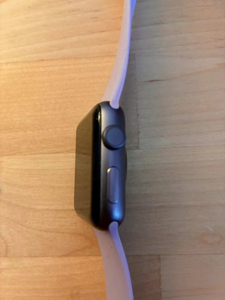 Apple Watch Series 2 (38mm) – Good Condition – Lilac Sport Band – Fully Function - Image 4 of 4