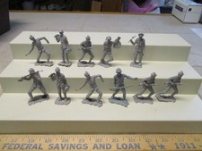 VTG MPC Marx Russian Germans Plastic Army Men Playset Figures Toy Soldiers K88